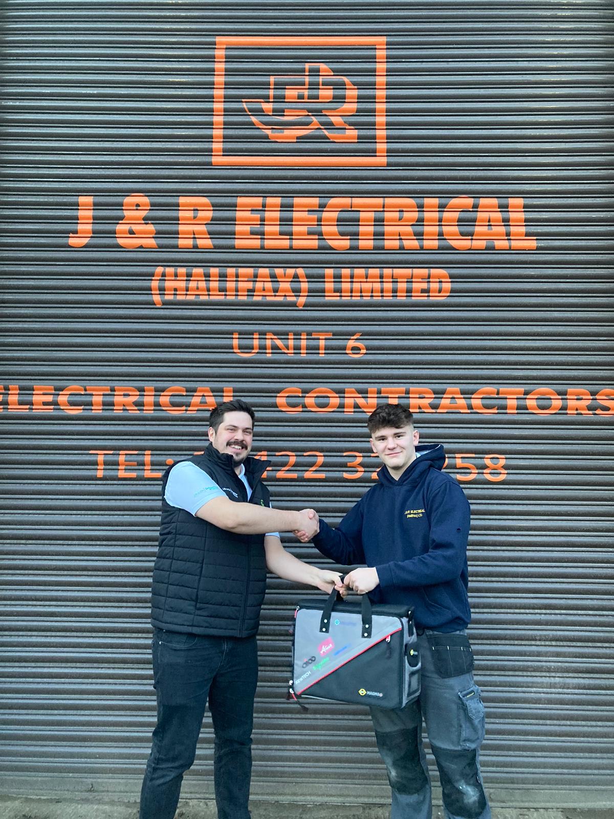 Smith Bros help apprentices with excellent toolkits